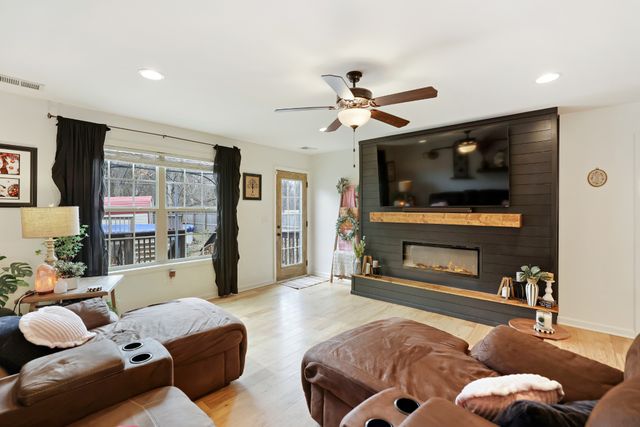 505 Cardinal Cir, Westmoreland, TN 37186