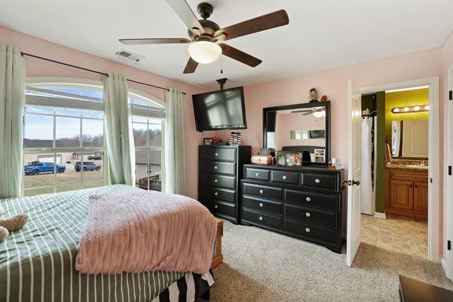 505 Cardinal Cir, Westmoreland, TN 37186