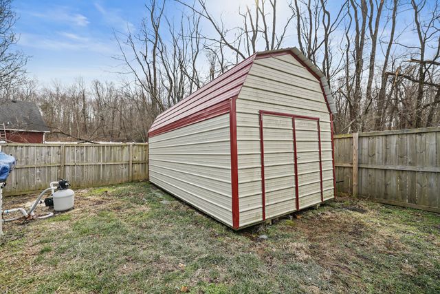505 Cardinal Cir, Westmoreland, TN 37186