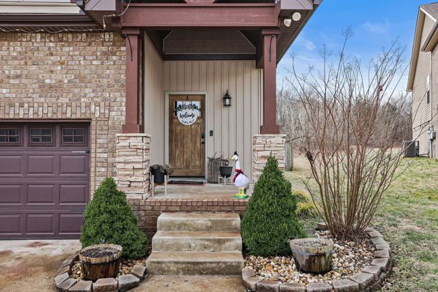 505 Cardinal Cir, Westmoreland, TN 37186