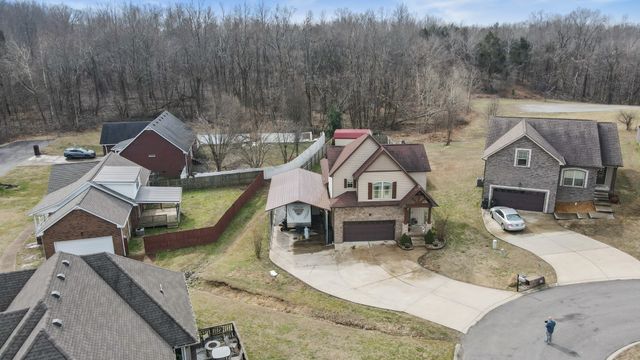 505 Cardinal Cir, Westmoreland, TN 37186