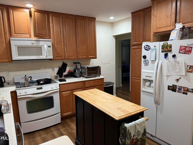 102 Sue Ann Court A And B, Carrboro, NC 27510