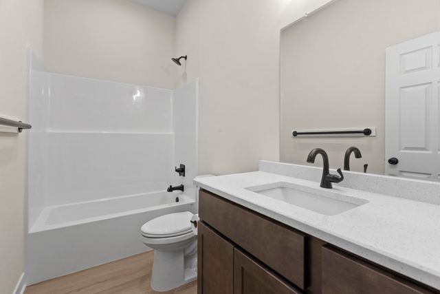 4021 E Porter Street, Demotte, IN 46310