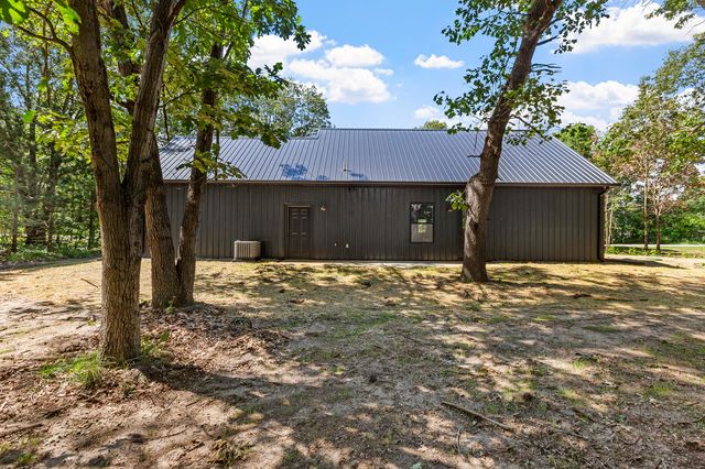 4021 E Porter Street, Demotte, IN 46310