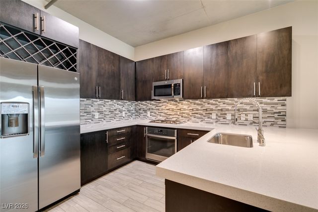 353 East Bonneville Avenue 521, Las Vegas, NV 89101