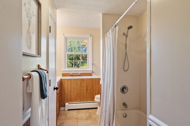 3 Woodridge Rd, Milford, MA 01757