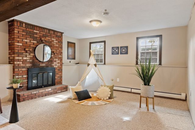 3 Woodridge Rd, Milford, MA 01757