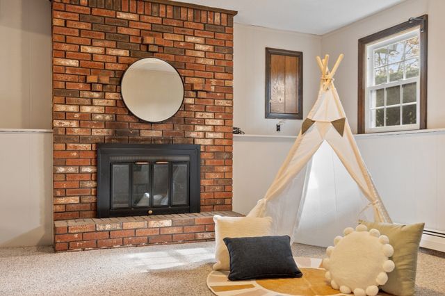 3 Woodridge Rd, Milford, MA 01757