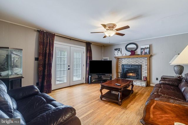 9620 TERRI DR, La Plata, MD 20646