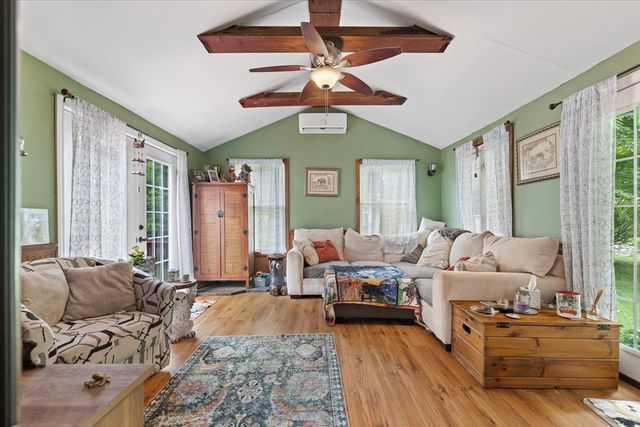 13 Tanner Road, Webster, MA 01570