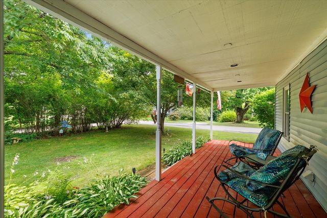 13 Tanner Road, Webster, MA 01570