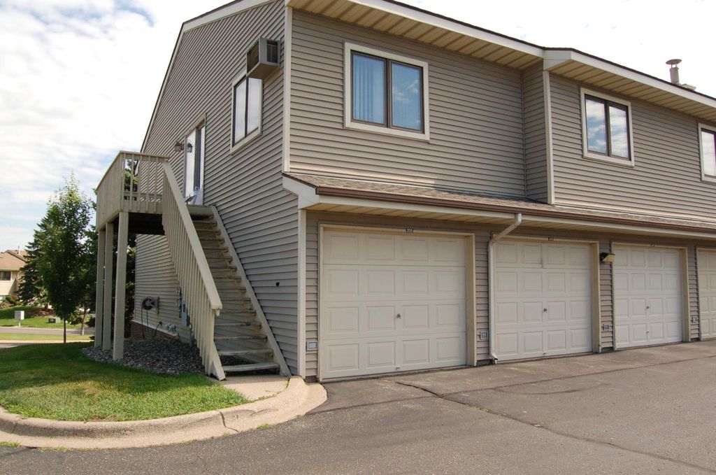 14843 Endicott Way 209, Apple Valley, MN 55124