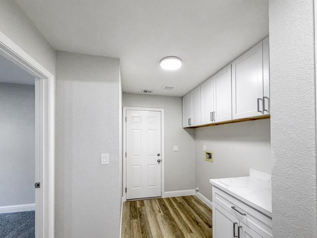 4141 Summerfield Dr, Turlock, CA 95382