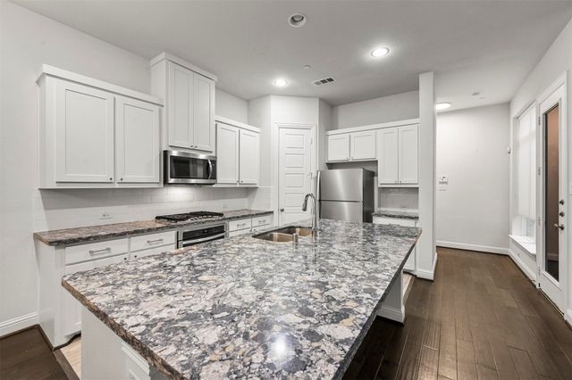 4925 Mckinney Hollow Drive, Mckinney, TX 75070