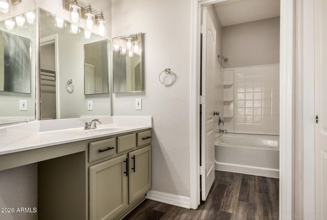 1406 W EMERALD Avenue 112, Mesa, AZ 85202