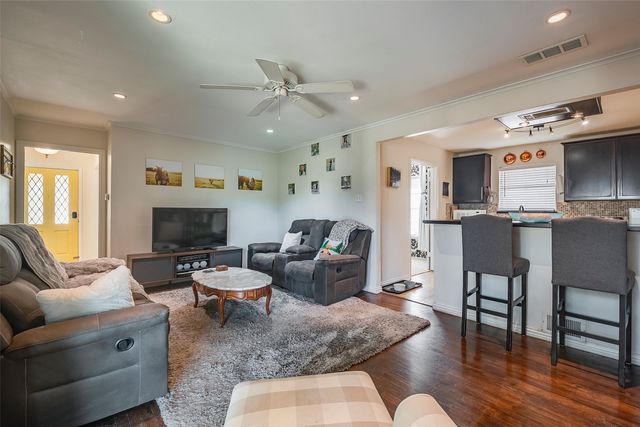 846 Creekridge Drive, Dallas, TX 75218