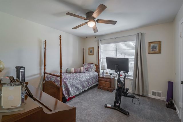 846 Creekridge Drive, Dallas, TX 75218
