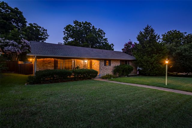 846 Creekridge Drive, Dallas, TX 75218