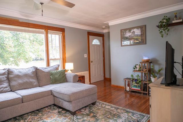 31 Archer St, Bellingham, MA 02019