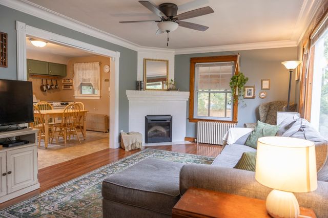 31 Archer St, Bellingham, MA 02019