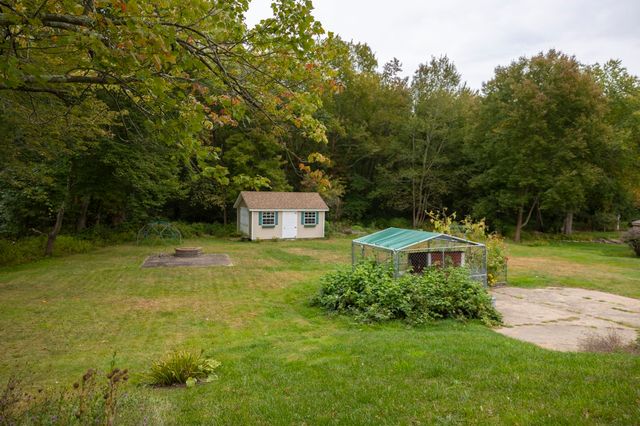 31 Archer St, Bellingham, MA 02019