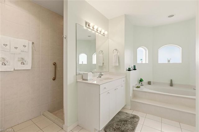 126 Nicholas PKWY W, Cape Coral, FL 33991