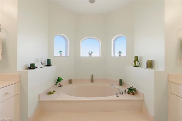 126 Nicholas PKWY W, Cape Coral, FL 33991