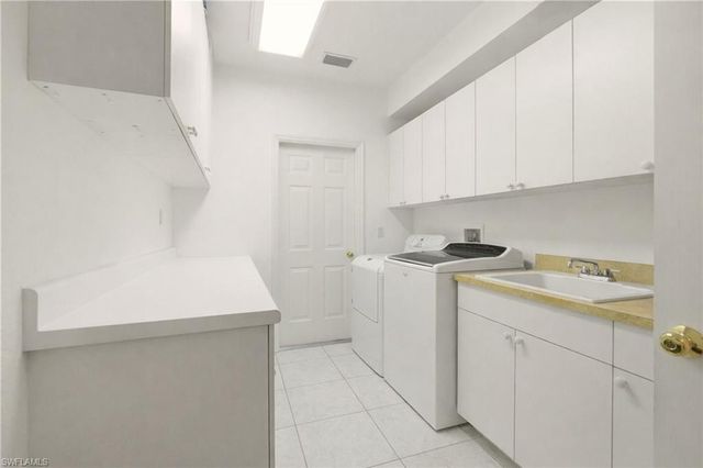 126 Nicholas PKWY W, Cape Coral, FL 33991