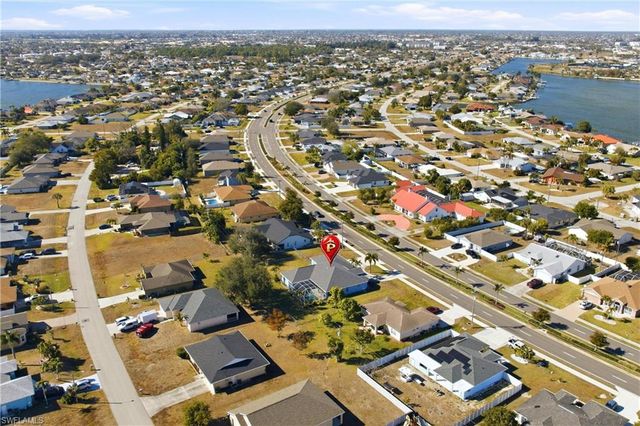 126 Nicholas PKWY W, Cape Coral, FL 33991