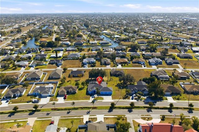 126 Nicholas PKWY W, Cape Coral, FL 33991