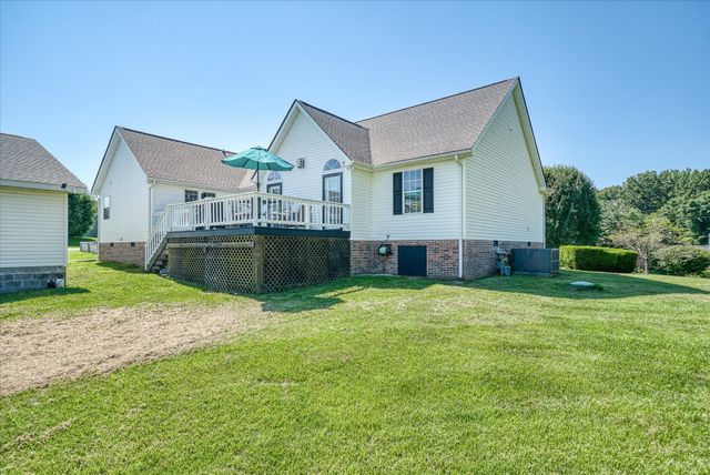 1036 Circle Dr, Jamestown, TN 38556