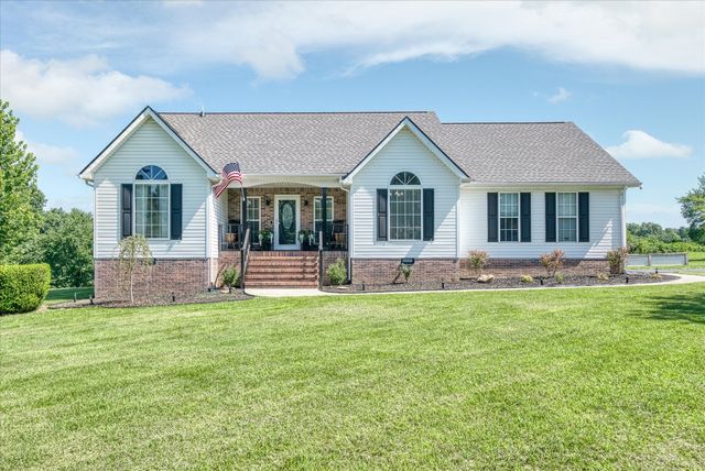 1036 Circle Dr, Jamestown, TN 38556