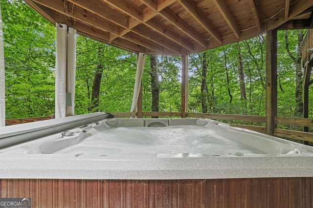 83 Hilltop Circle, Clarkesville, GA 30523