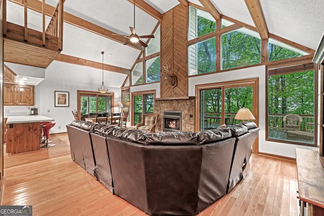 83 Hilltop Circle, Clarkesville, GA 30523