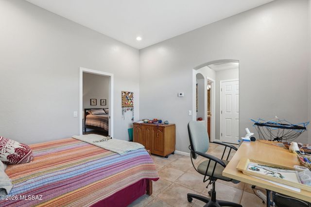 38327 S Arroyo Way, Tucson, AZ 85739
