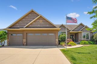 2816 Pendleton Drive, Cedar Falls, IA 50613