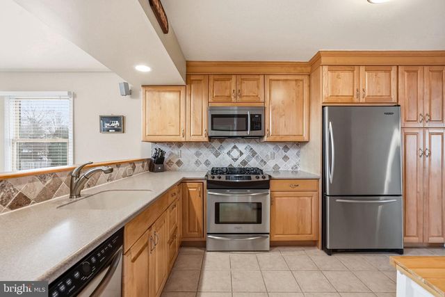 1038 ESTATES BLVD, Hamilton, NJ 08690