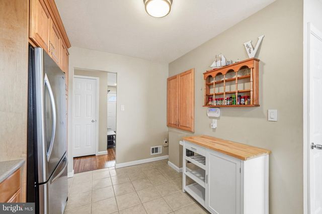 1038 ESTATES BLVD, Hamilton, NJ 08690