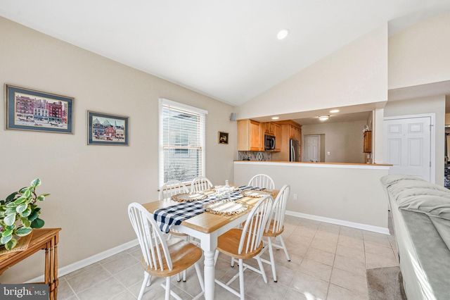 1038 ESTATES BLVD, Hamilton, NJ 08690