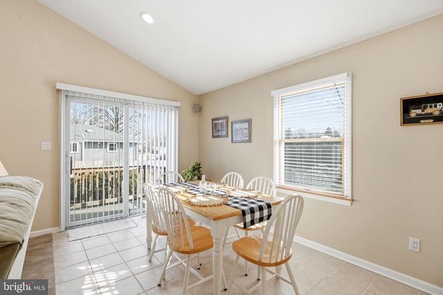 1038 ESTATES BLVD, Hamilton, NJ 08690