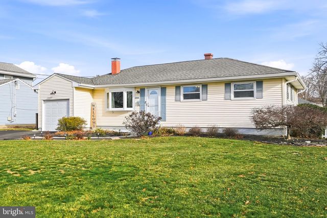 1038 ESTATES BLVD, Hamilton, NJ 08690