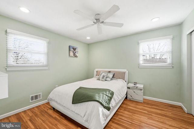 1038 ESTATES BLVD, Hamilton, NJ 08690