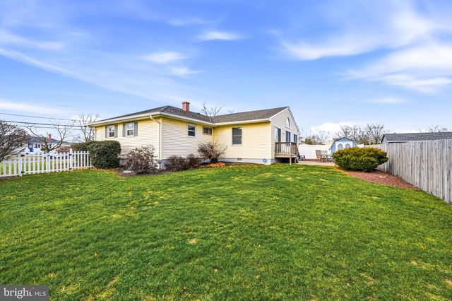 1038 ESTATES BLVD, Hamilton, NJ 08690