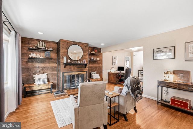 1038 ESTATES BLVD, Hamilton, NJ 08690