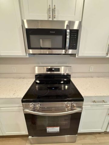 677 Birdie Dr, Spring Hill, TN 37174