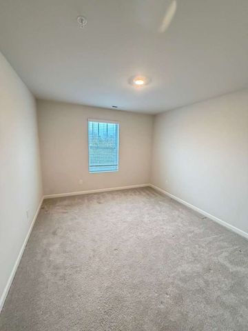 677 Birdie Dr, Spring Hill, TN 37174