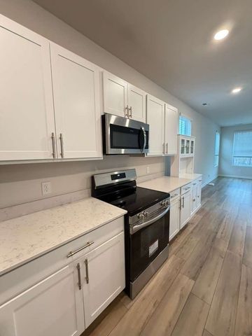 677 Birdie Dr, Spring Hill, TN 37174