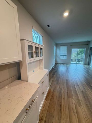 677 Birdie Dr, Spring Hill, TN 37174