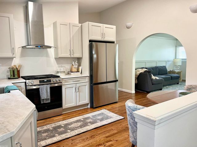 24513 Ursuline Street, Saint Clair Shores, MI 48080