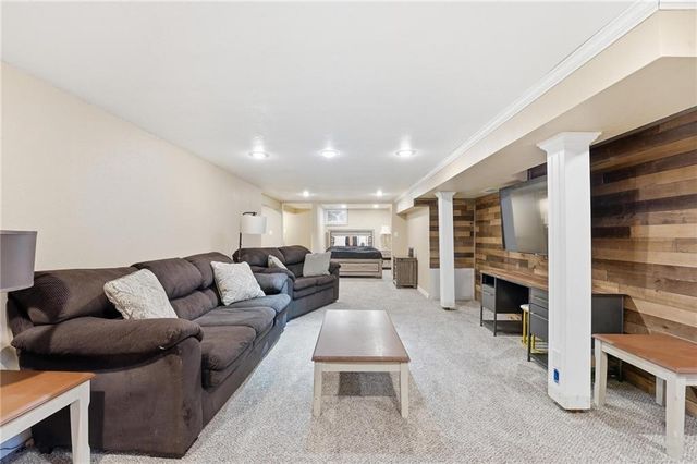 7502 N Wayne Avenue, Gladstone, MO 64118